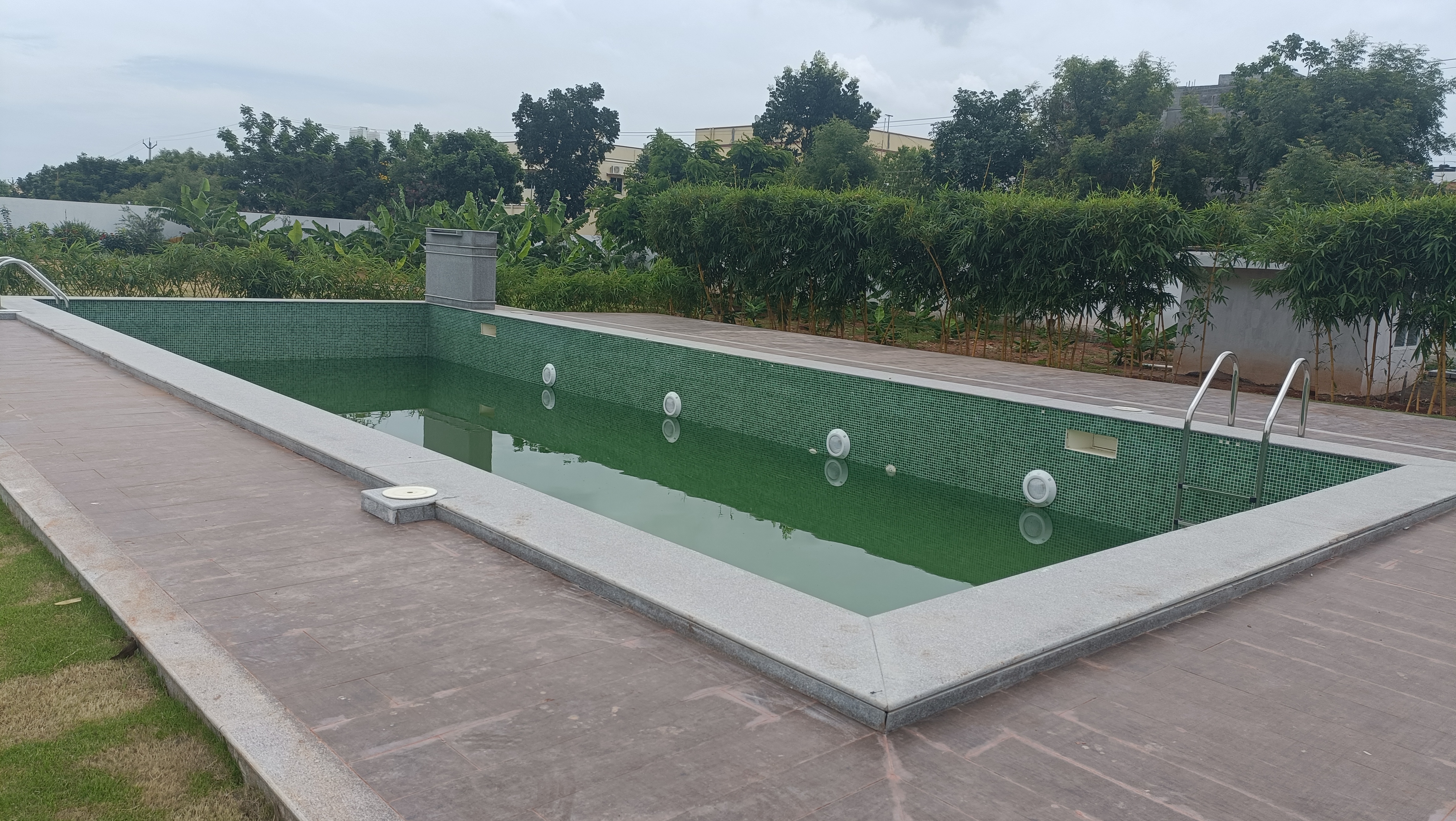 In-ground swimming pool