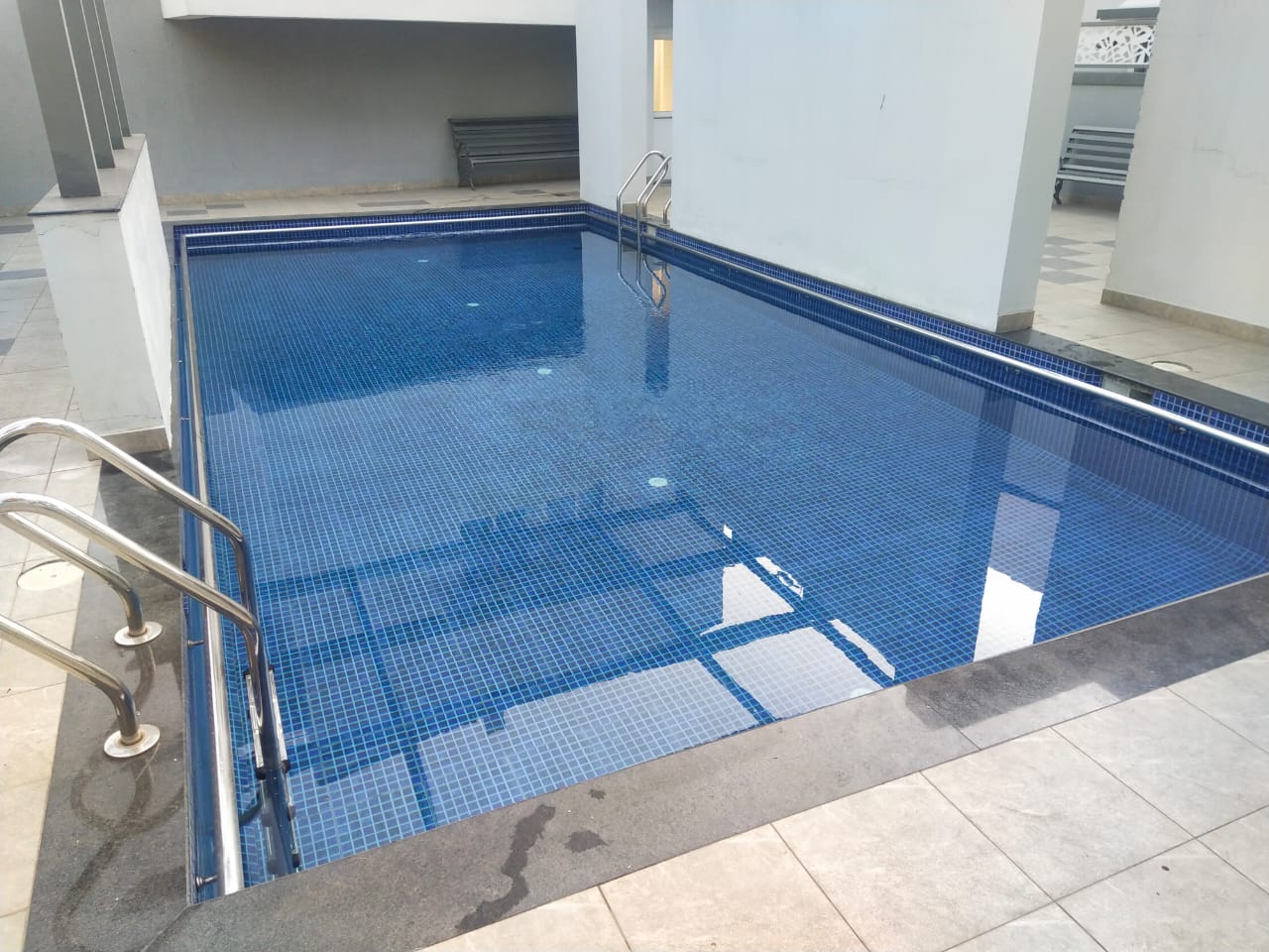 Modern swimming pool design