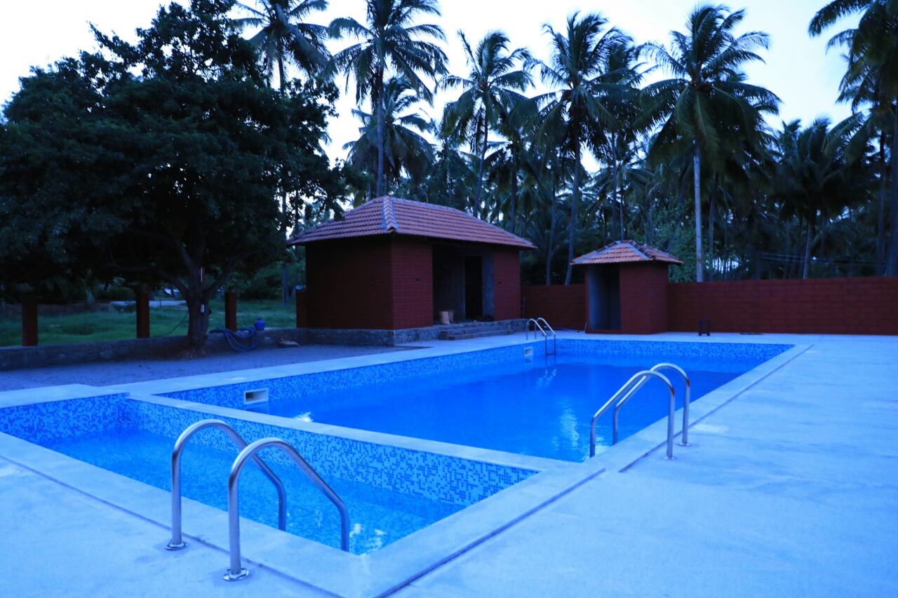 Outdoor swimming pool